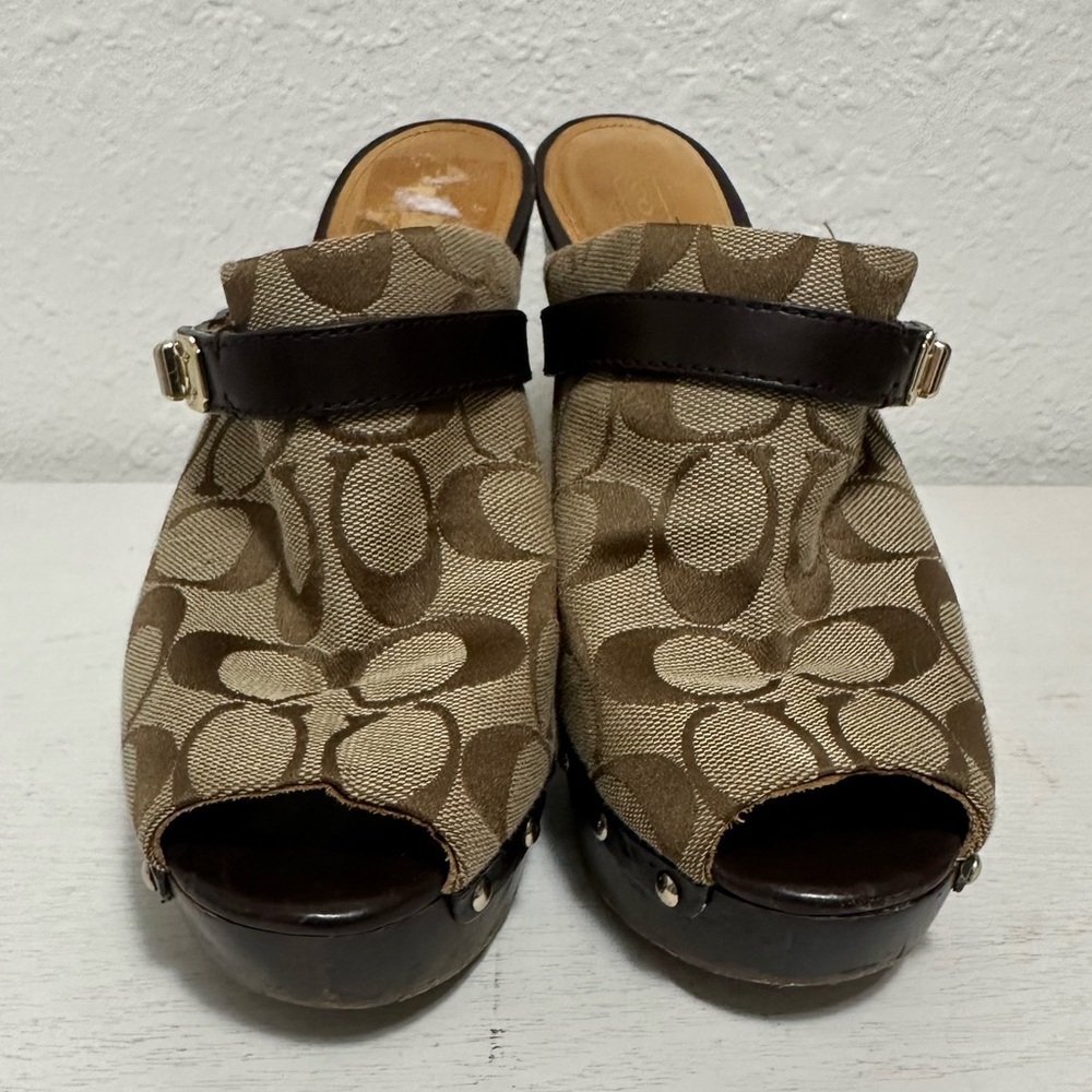Coach Jodi Tan Signature Canvas Peep-Toe Clog Heels with Gold Buckle y2k vintage - Picture 5 of 12